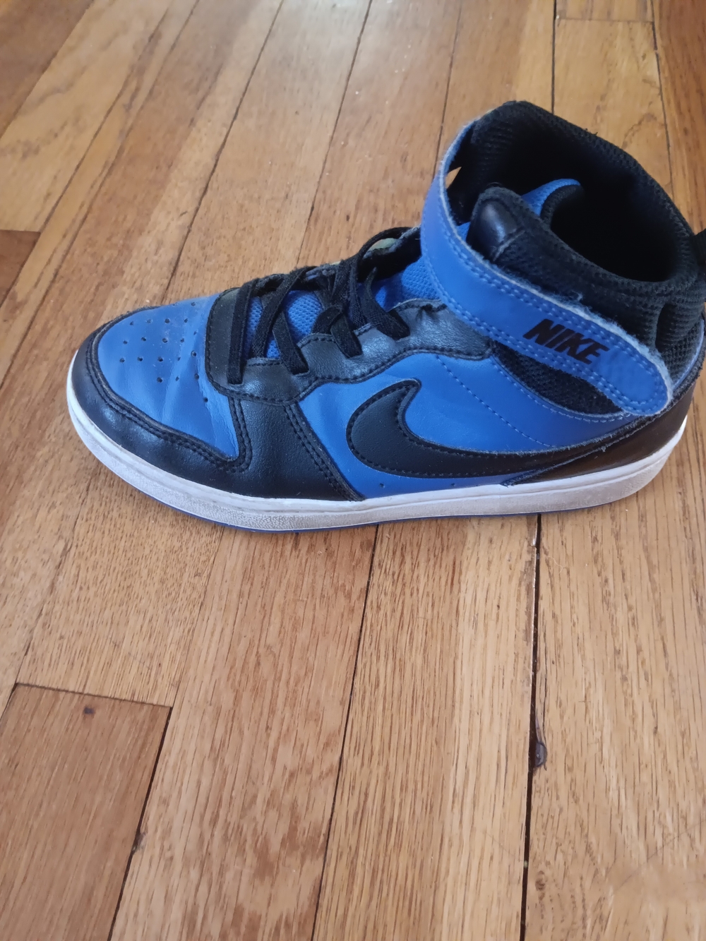 Nike Kids High-Top Sneakers in Royal Blue and Black - Picture 6 of 15